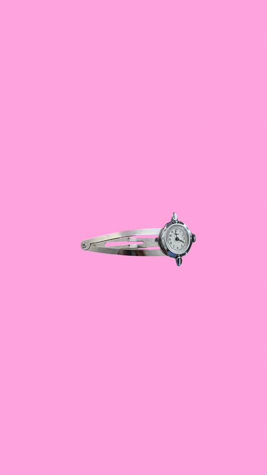 The charm hairclip