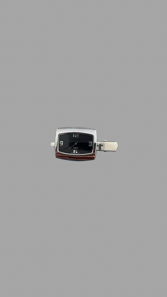 The knight hairclip